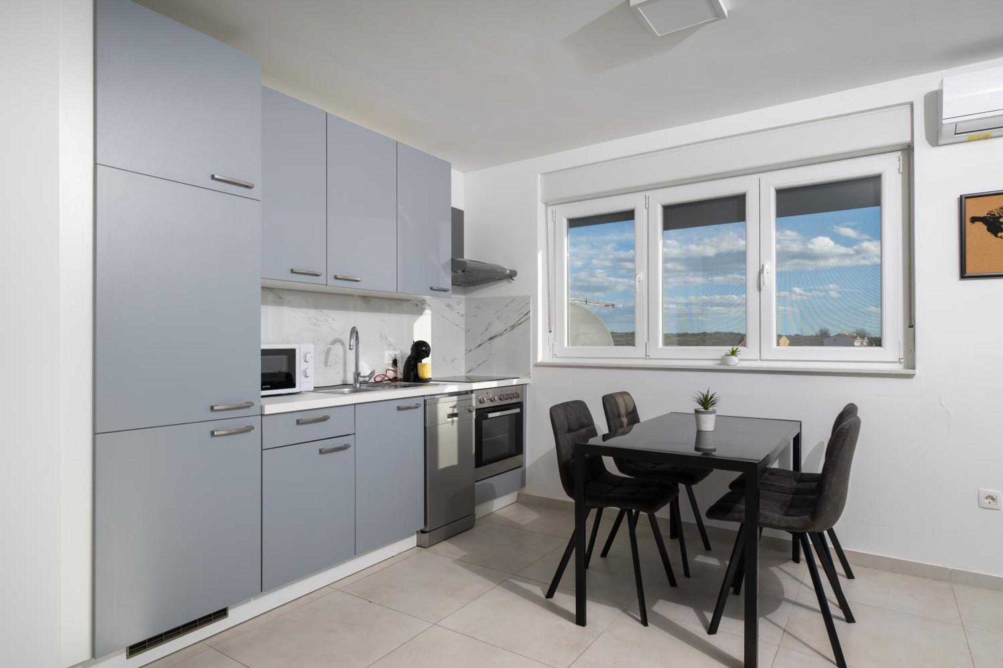 Sunshine Bay Appartement Nin Buitenkant foto